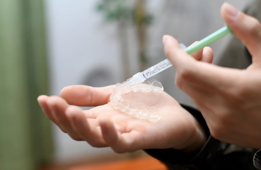 application gel blanchiment kouassi application gel blanchiment kouassi - Bons gestes pendant un éclaircissement - République du Sourire | Dr Kouassi