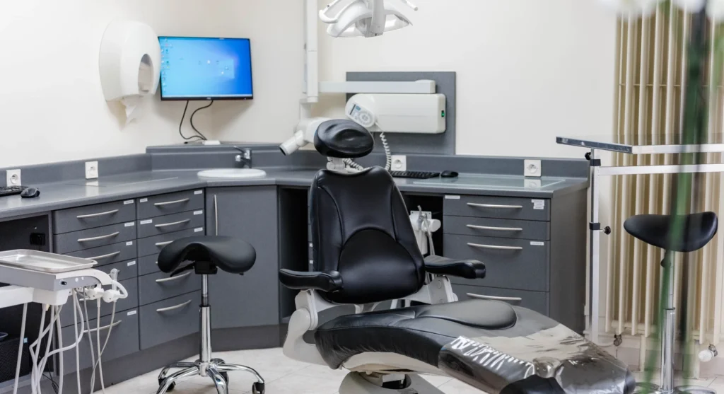 salle soins dentiste kouassi - Notre cabinet
